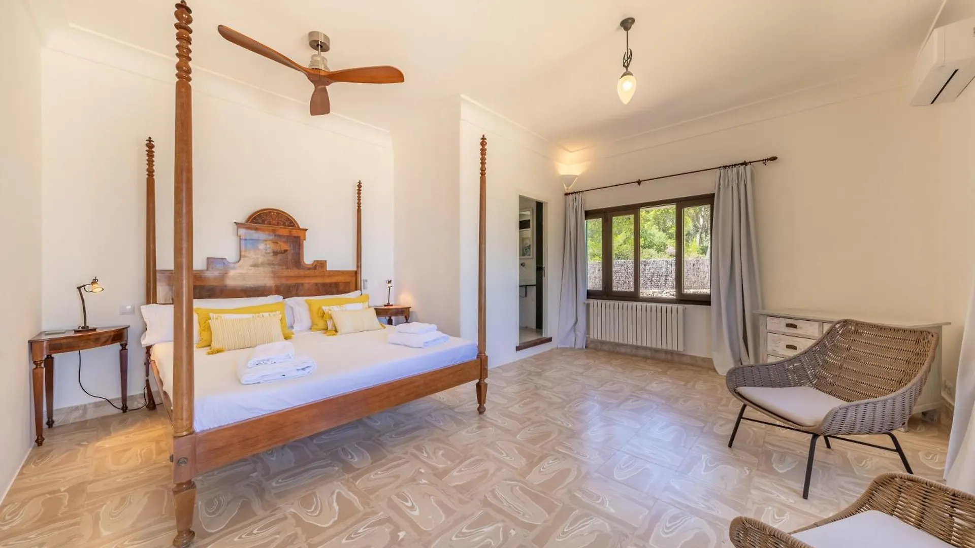 Villa Cavall Bernat Con Vistas Al Mar Cala de Sant Vicenc 0*,  스페인